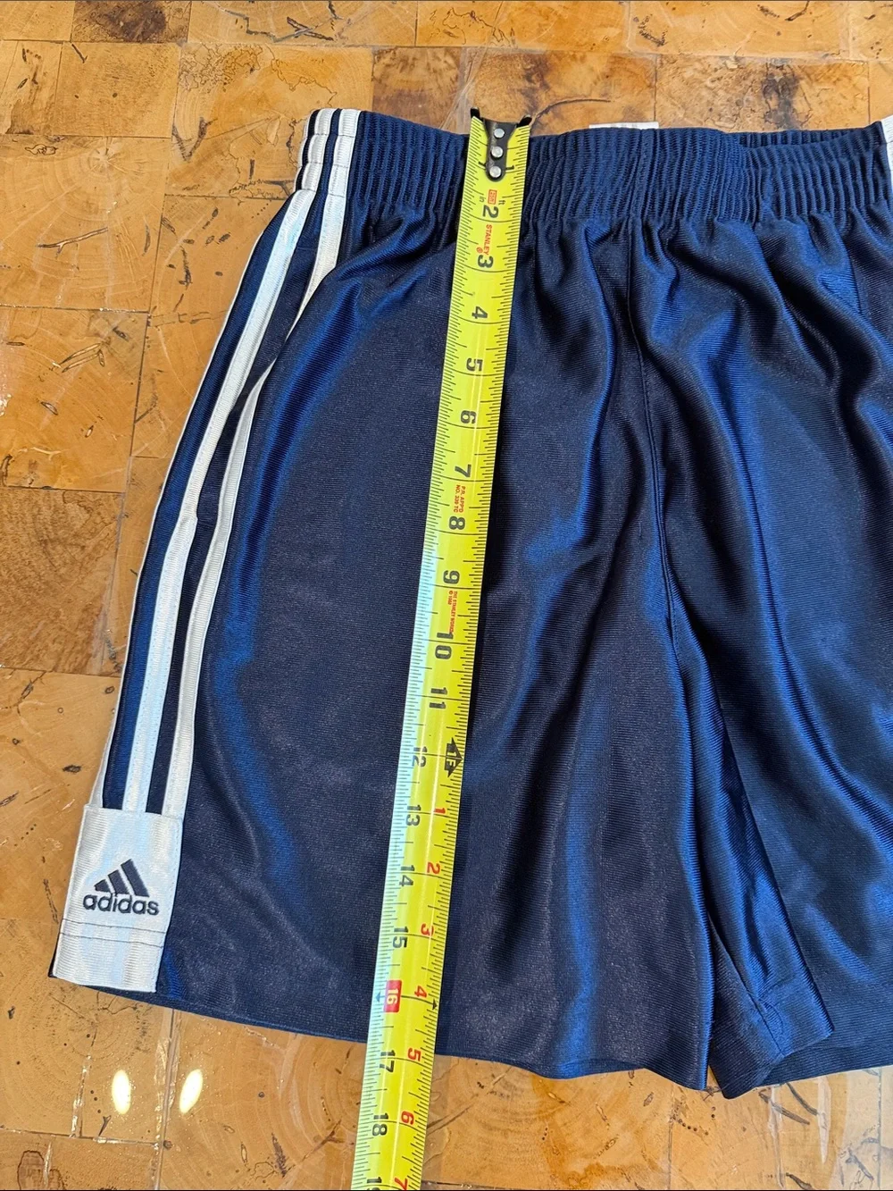 RARE⛹️‍♂️ADIDAS Y2K DAZZLE-BASKETBALL SHORTS - NAVY AND WHITE -BOYS SIZE 14/16